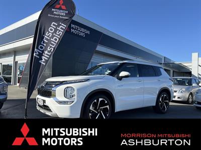 2023 Mitsubishi Outlander - Thumbnail