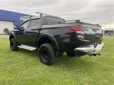 2018 Mitsubishi TRITON - Thumbnail