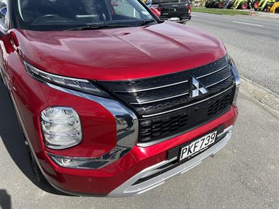 2022 Mitsubishi Outlander - Thumbnail