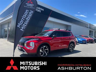 2024 Mitsubishi Outlander - Thumbnail