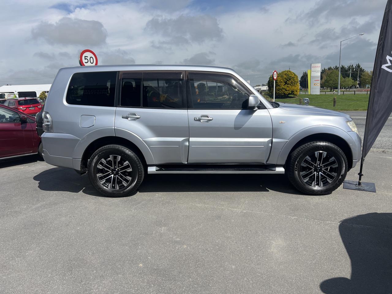 2012 Mitsubishi Pajero