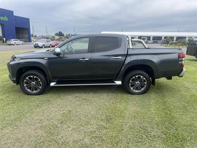 2021 Mitsubishi TRITON - Thumbnail