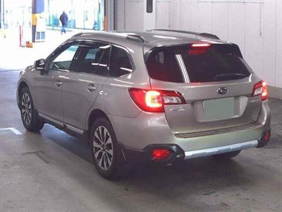 2016 Subaru Outback - Thumbnail