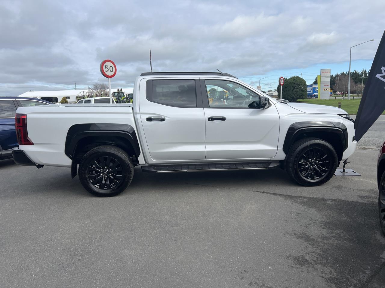 2024 Mitsubishi TRITON