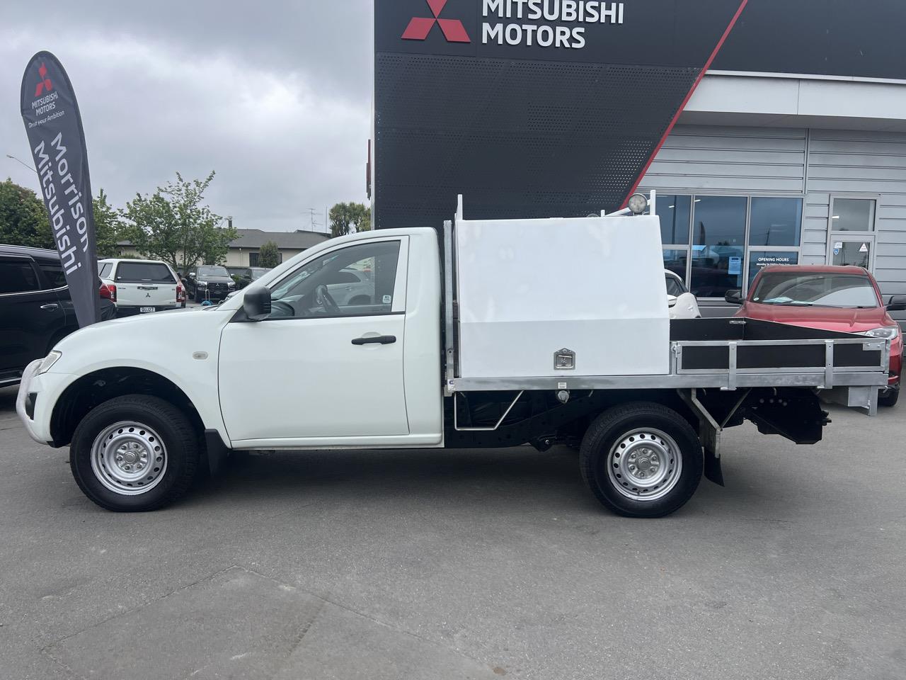 2011 Mitsubishi TRITON