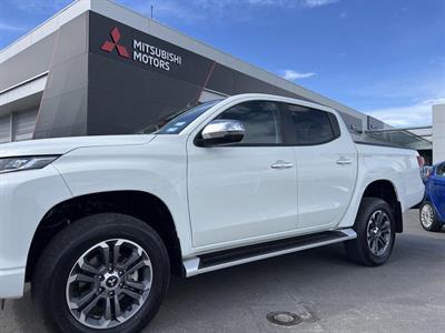 2022 Mitsubishi TRITON - Thumbnail