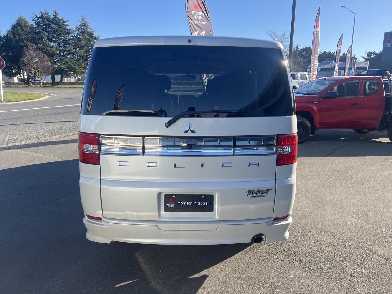 2012 Mitsubishi DELICA