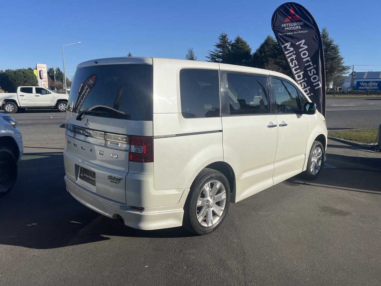 2012 Mitsubishi DELICA