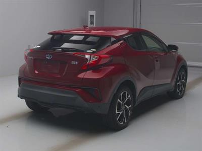 2017 Toyota C-HR - Thumbnail