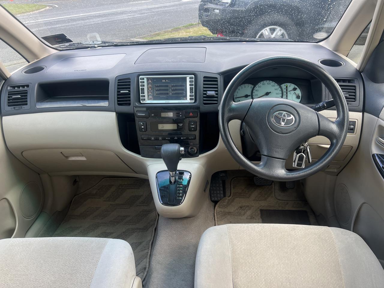 2004 Toyota Spacio