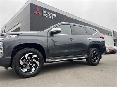 2024 Mitsubishi Pajero - Thumbnail