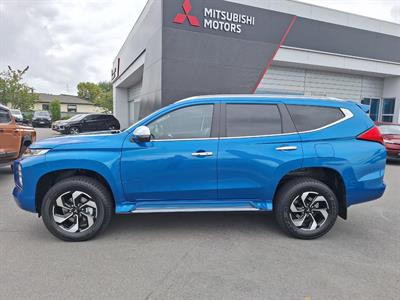 2025 Mitsubishi Pajero - Thumbnail