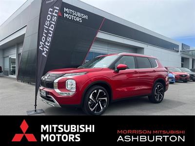 2023 Mitsubishi Outlander - Thumbnail