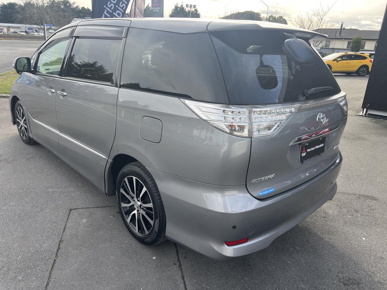 2014 Toyota Estima