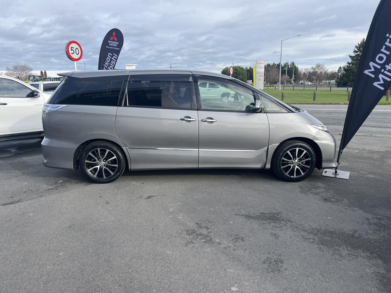 2014 Toyota Estima